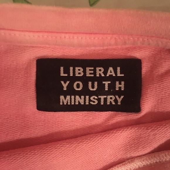 PINK and white graphic tee - Picture 3 of 6